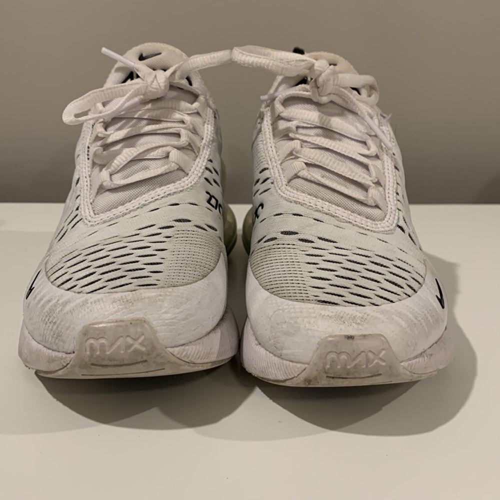 Sneaker - Picture 2 of 7